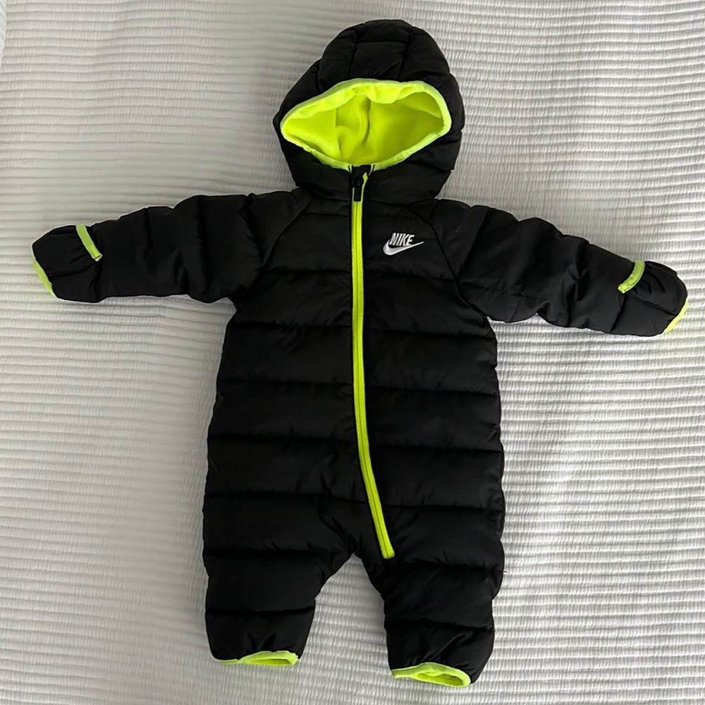 Nike baby (3m) snow suit